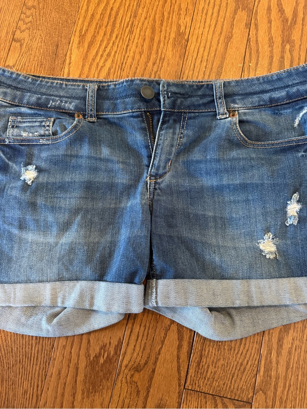Aeropostale Shorts Women's Midi Cuffed Jean Shorts Y2K Size7/8 - Picture 2 of 5